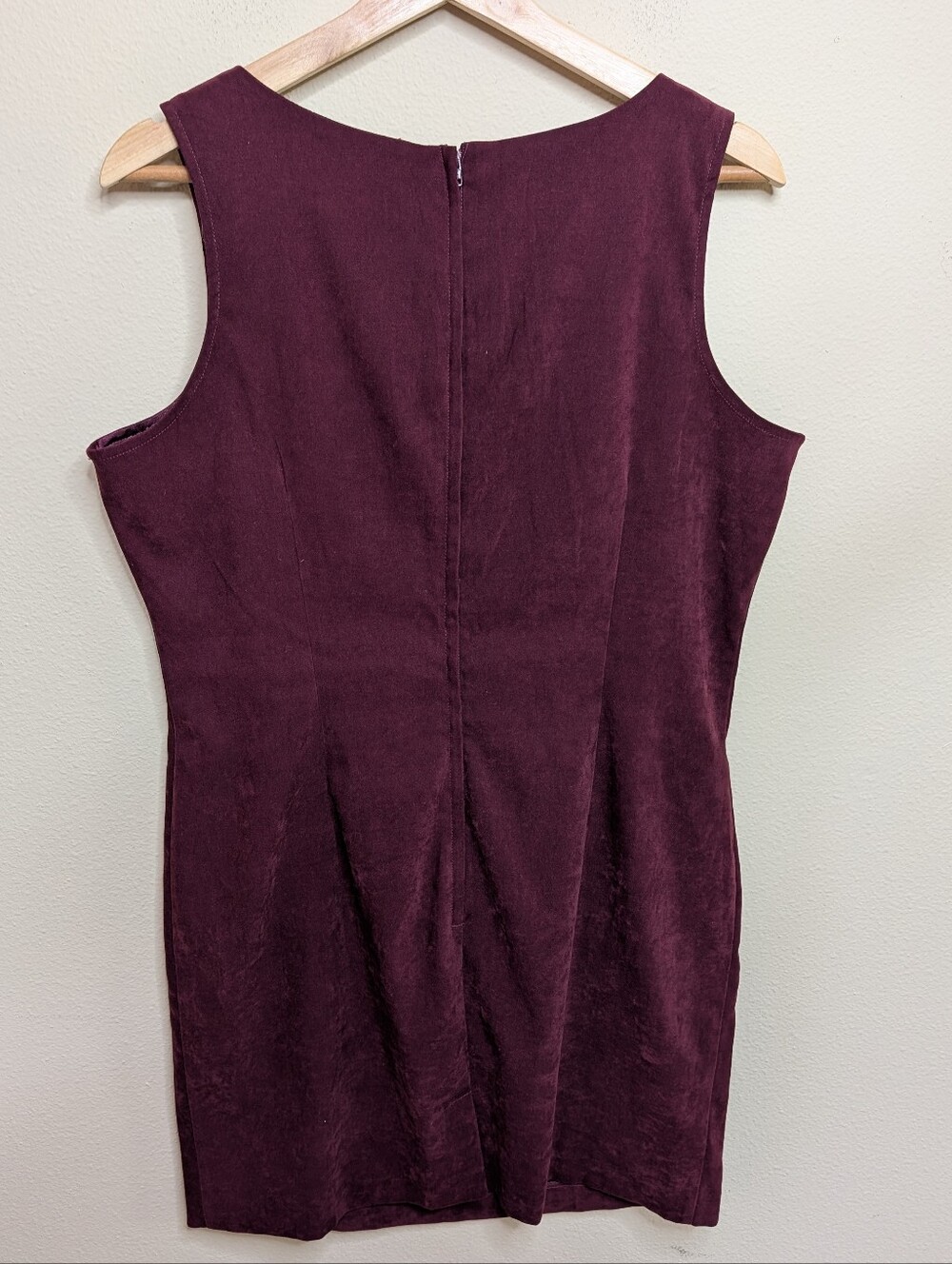Kathy Ireland Burgundy Faux Suede Sheath Dress Size 16 Sleeveless Lined - Picture 4 of 5